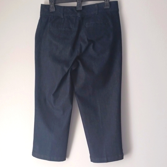 CHRISTOPHER BANKS denim capris w/ pockets & zipper/button closure.  Size 4 - Picture 3 of 13